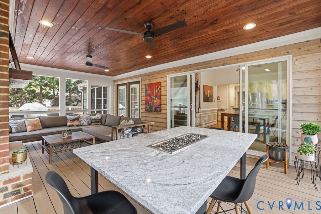 11108 Warren View Rd