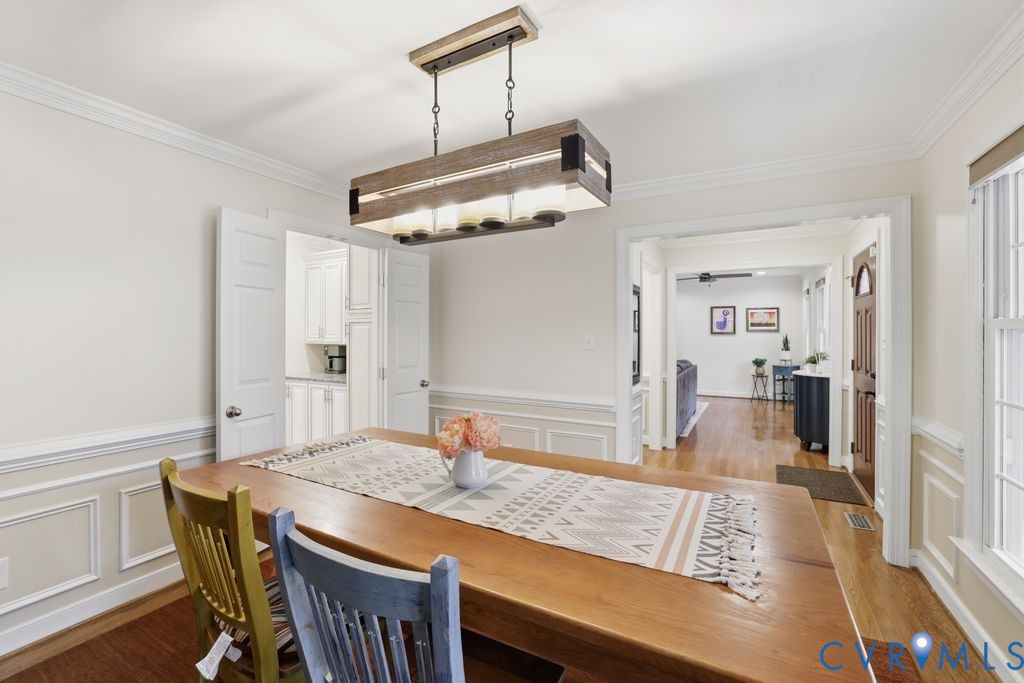 11108 Warren View Rd