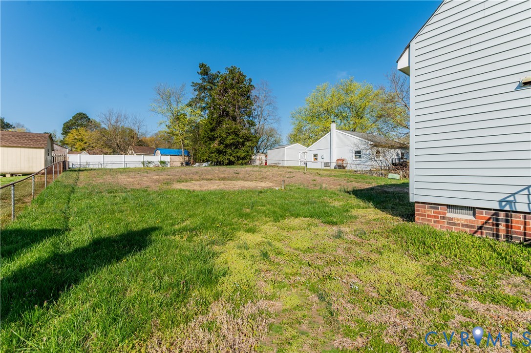 1006 Pineville Rd