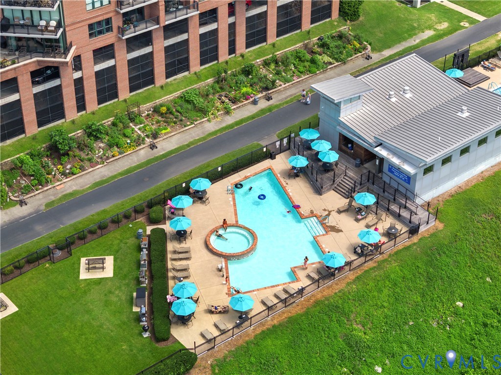 4820 Old Main St Unit#402