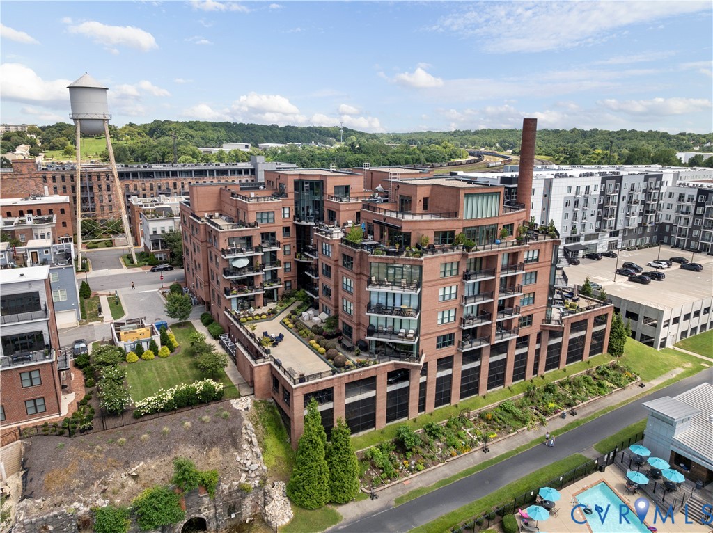 4820 Old Main St Unit#402