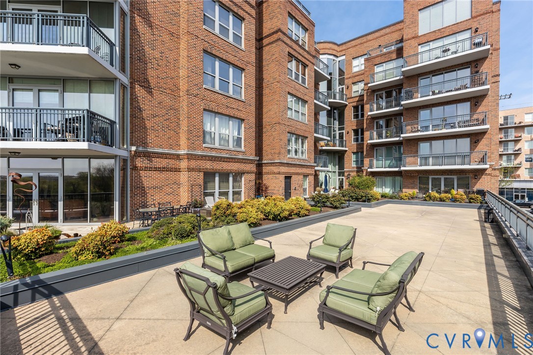 4820 Old Main St Unit#402