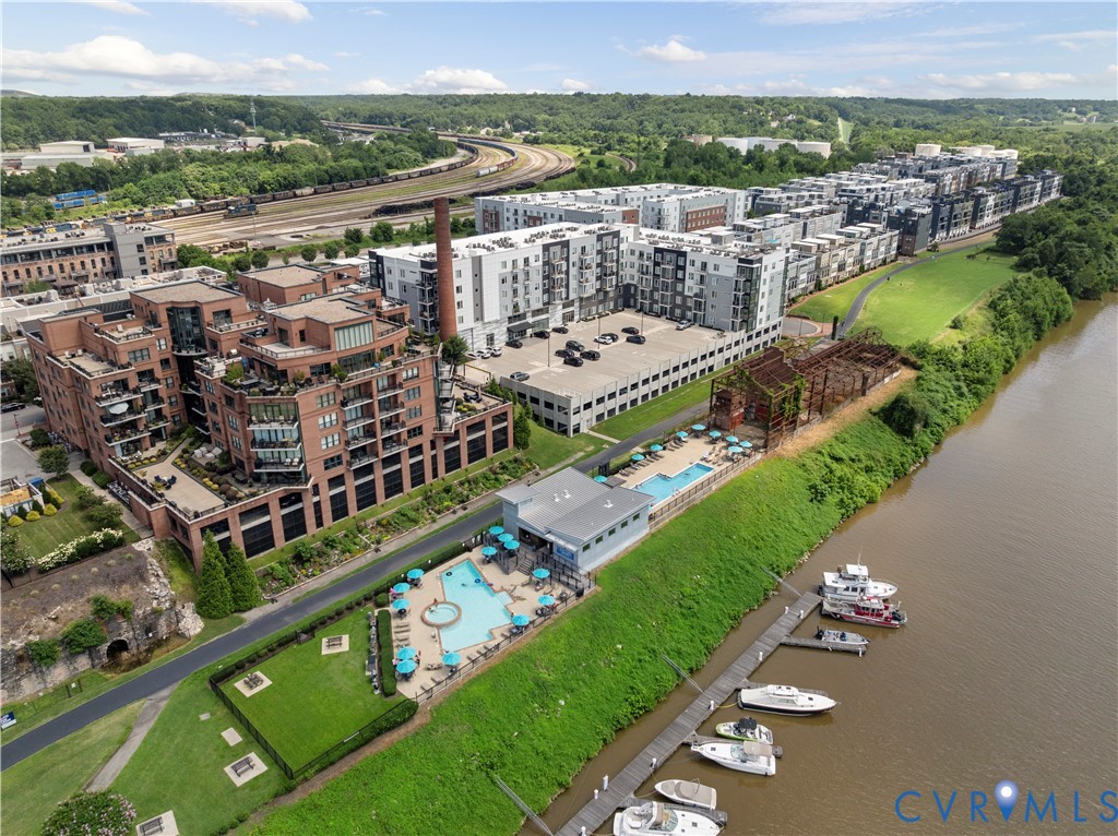 4820 Old Main St Unit#402