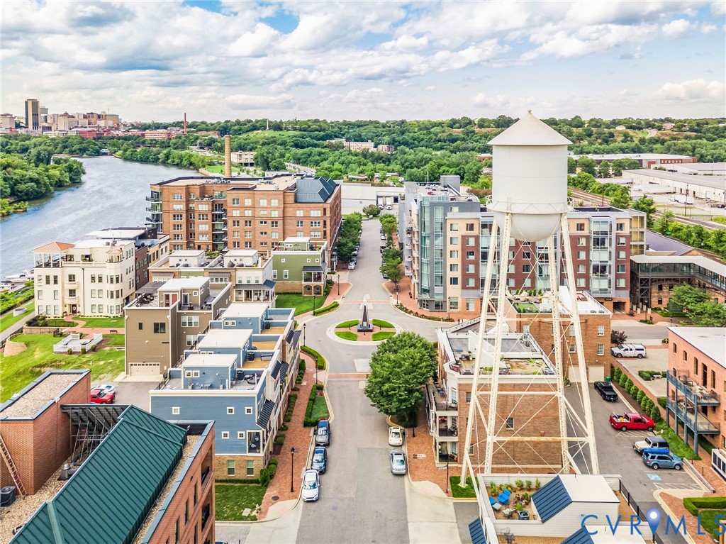 4820 Old Main St Unit#402