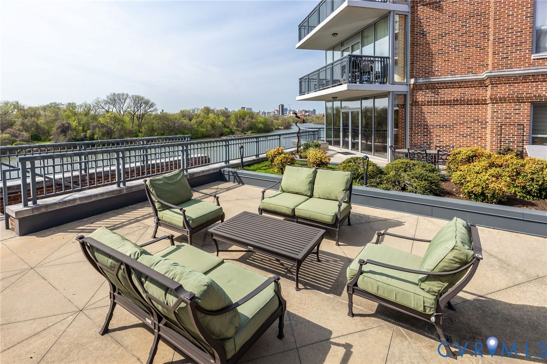 4820 Old Main St Unit#402