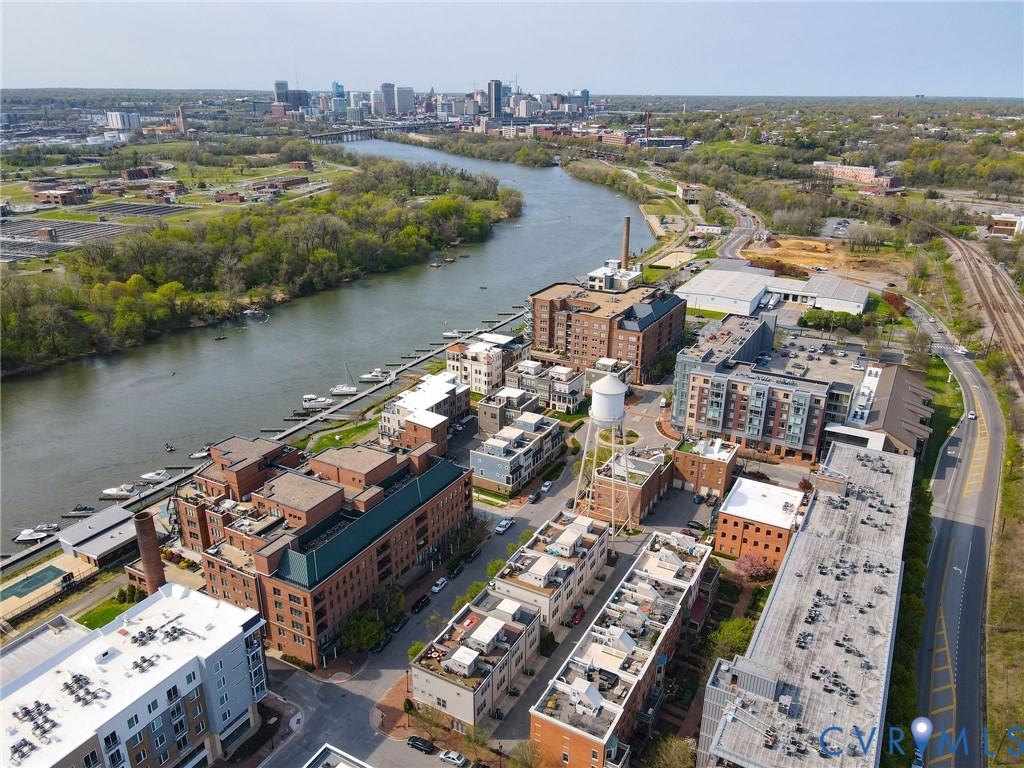 4820 Old Main St Unit#402