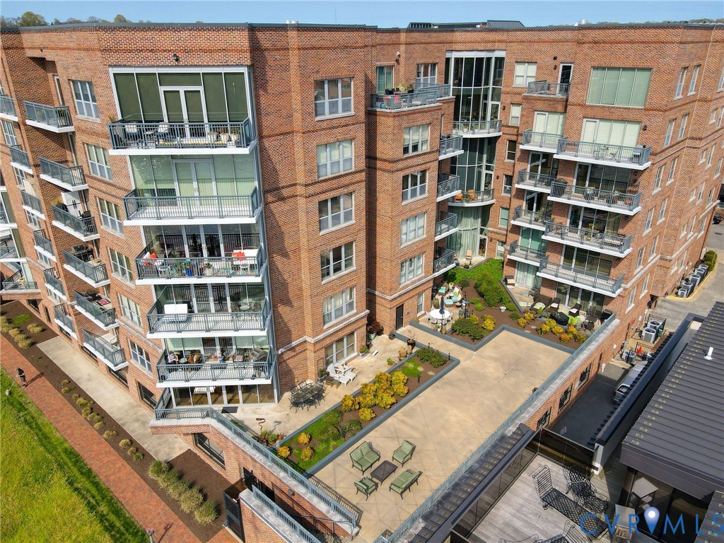 4820 Old Main St Unit#402