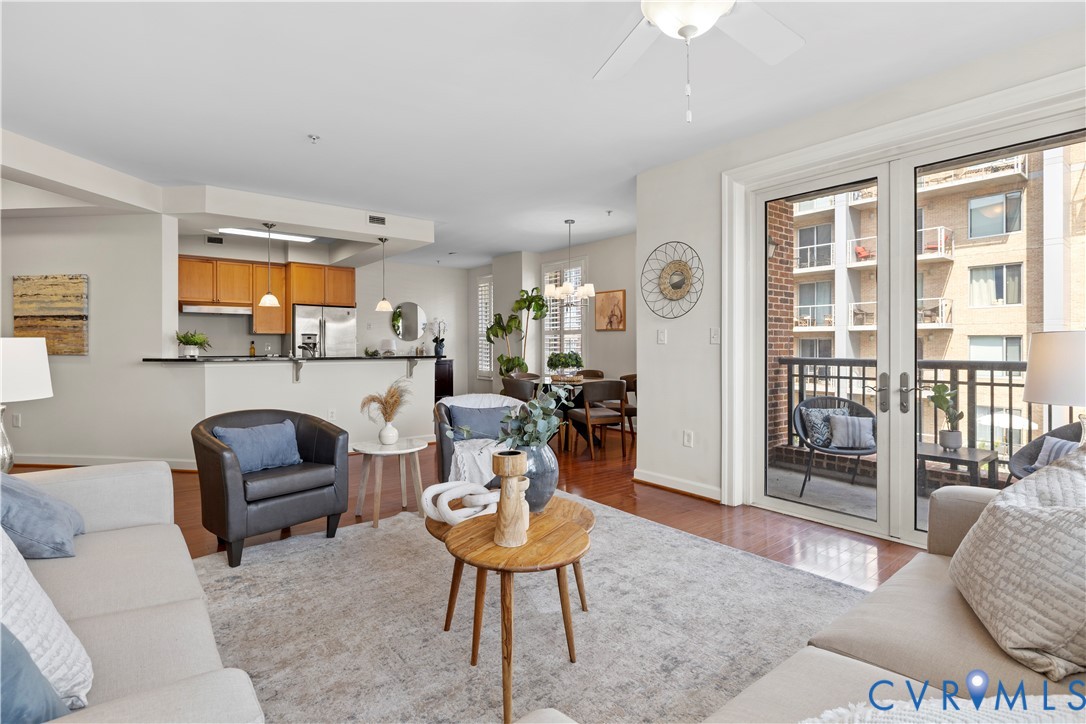 4820 Old Main St Unit#402