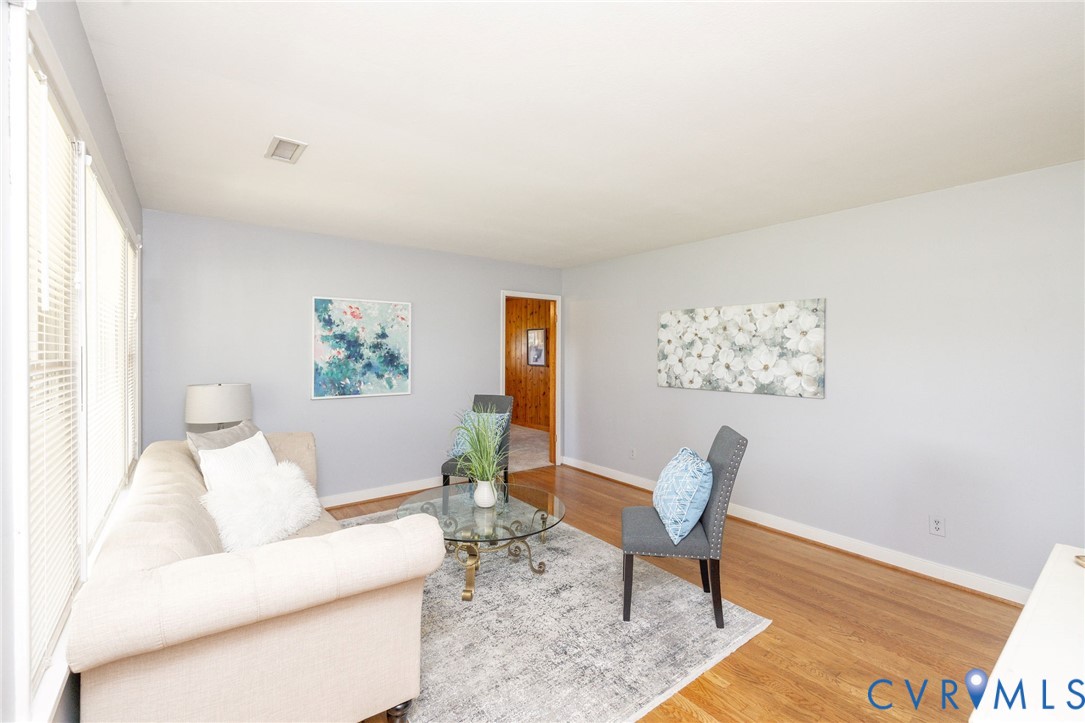 7252 Fairview Dr