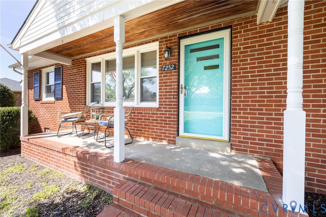 7252 Fairview Dr