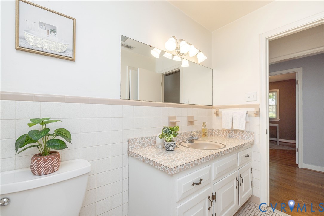 7252 Fairview Dr