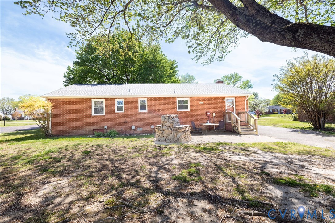 7252 Fairview Dr
