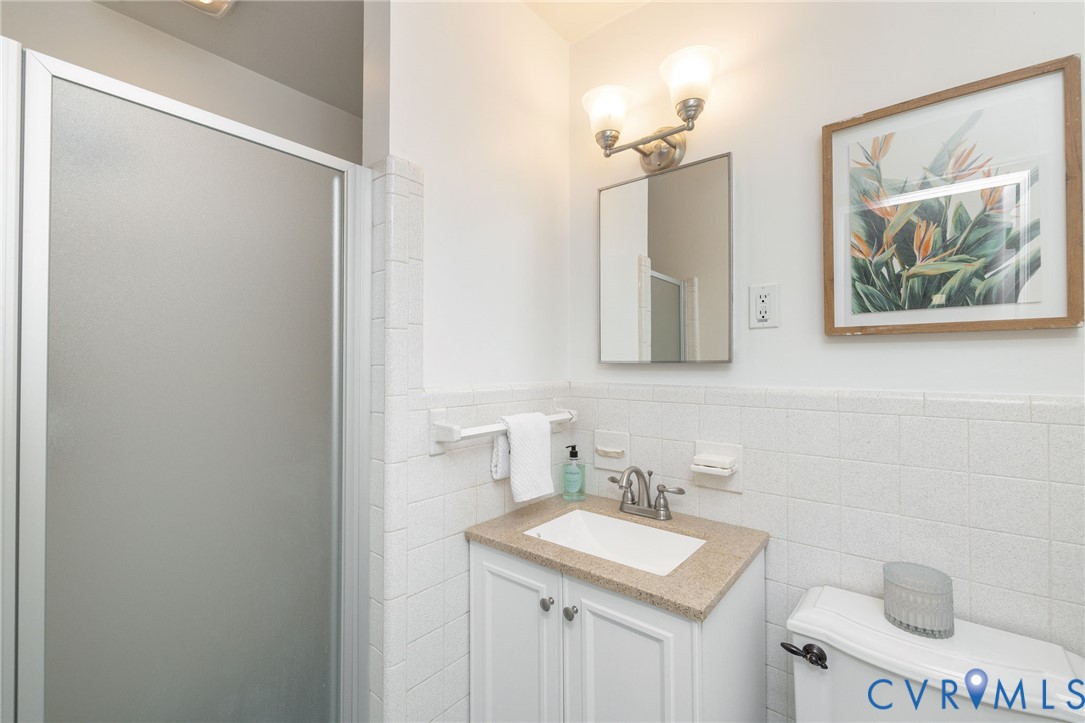 7252 Fairview Dr