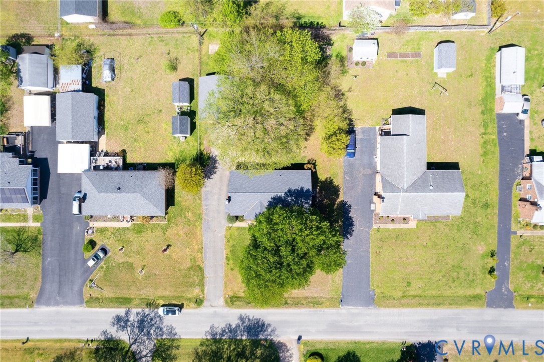 7252 Fairview Dr
