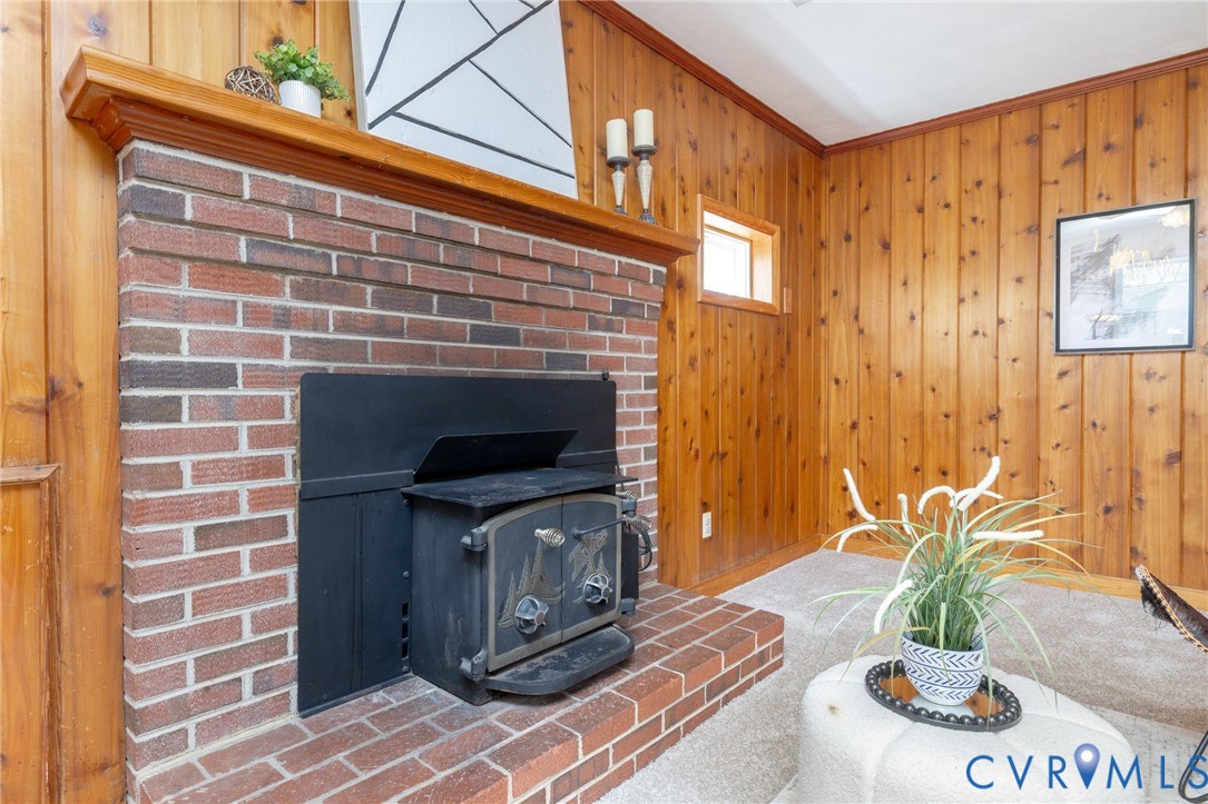 7252 Fairview Dr