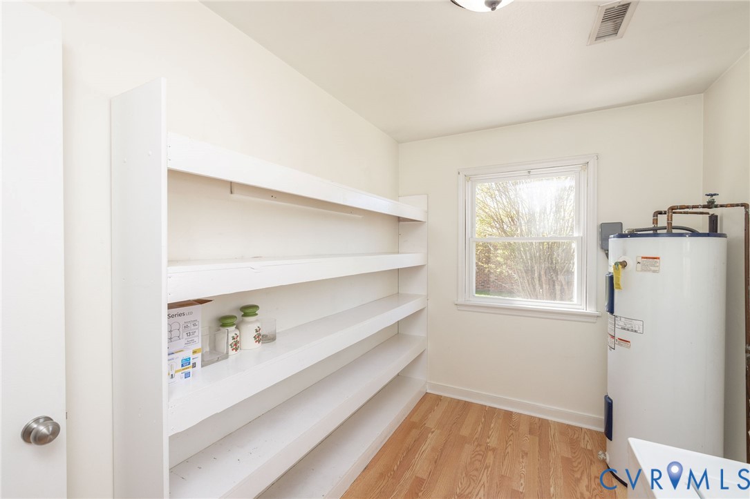 7252 Fairview Dr