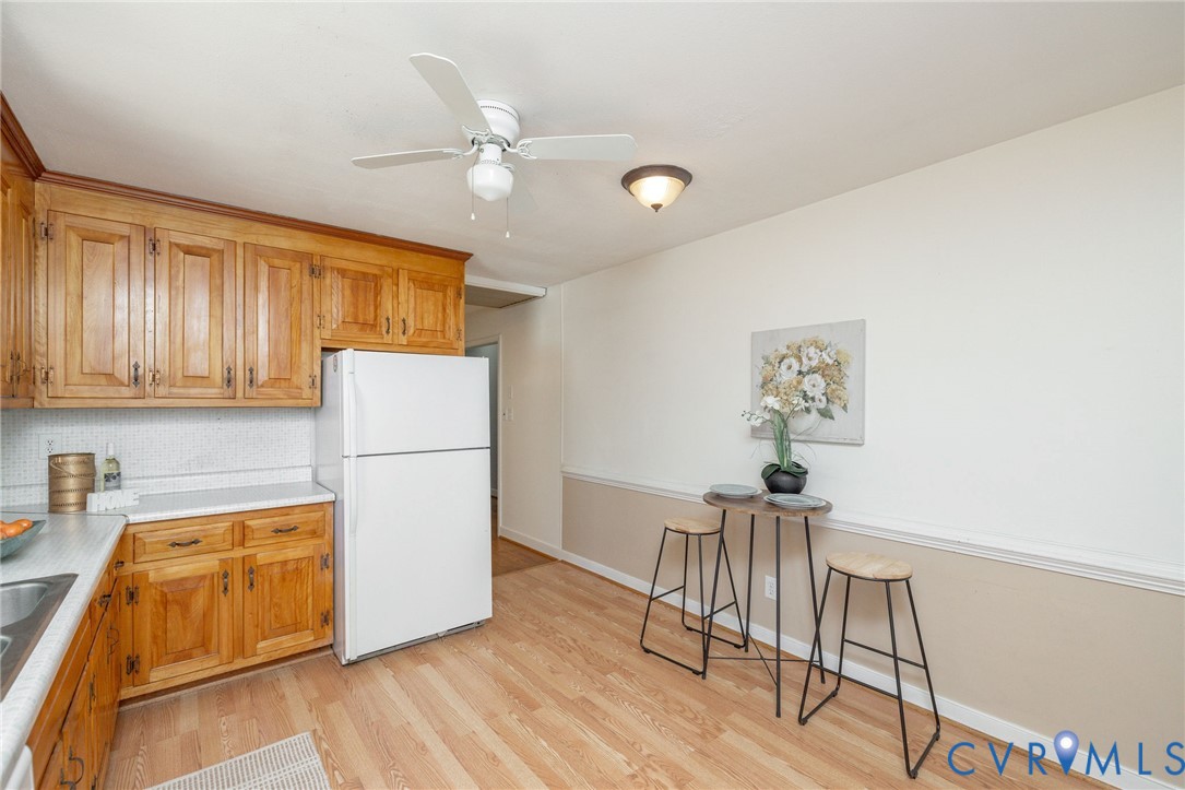 7252 Fairview Dr