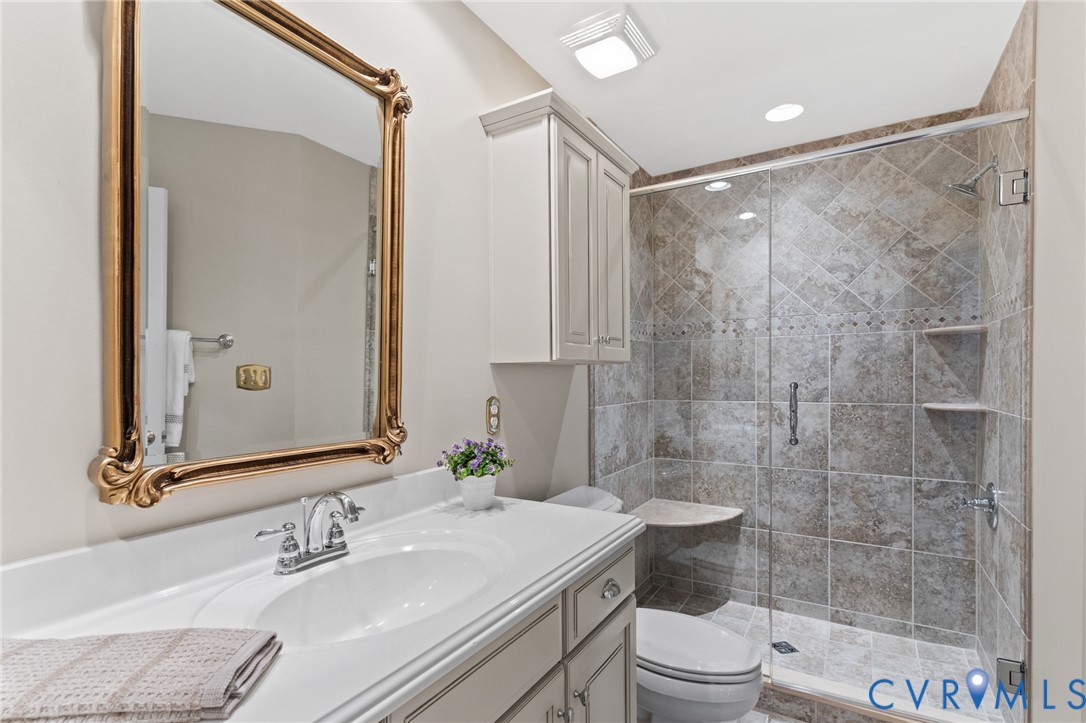 1004 Marney Ct