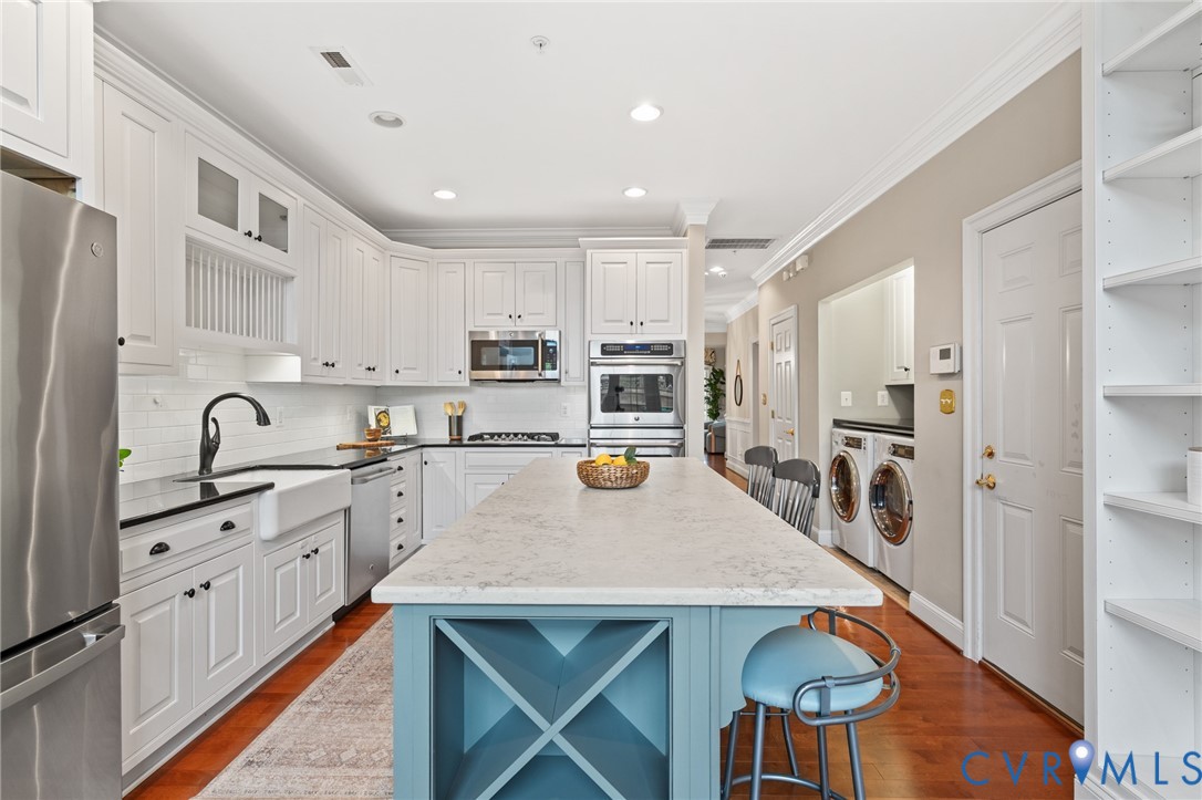 1004 Marney Ct