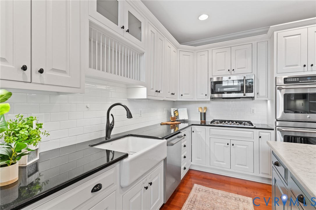 1004 Marney Ct