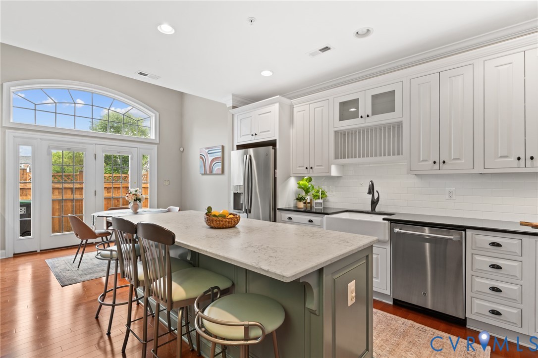 1004 Marney Ct
