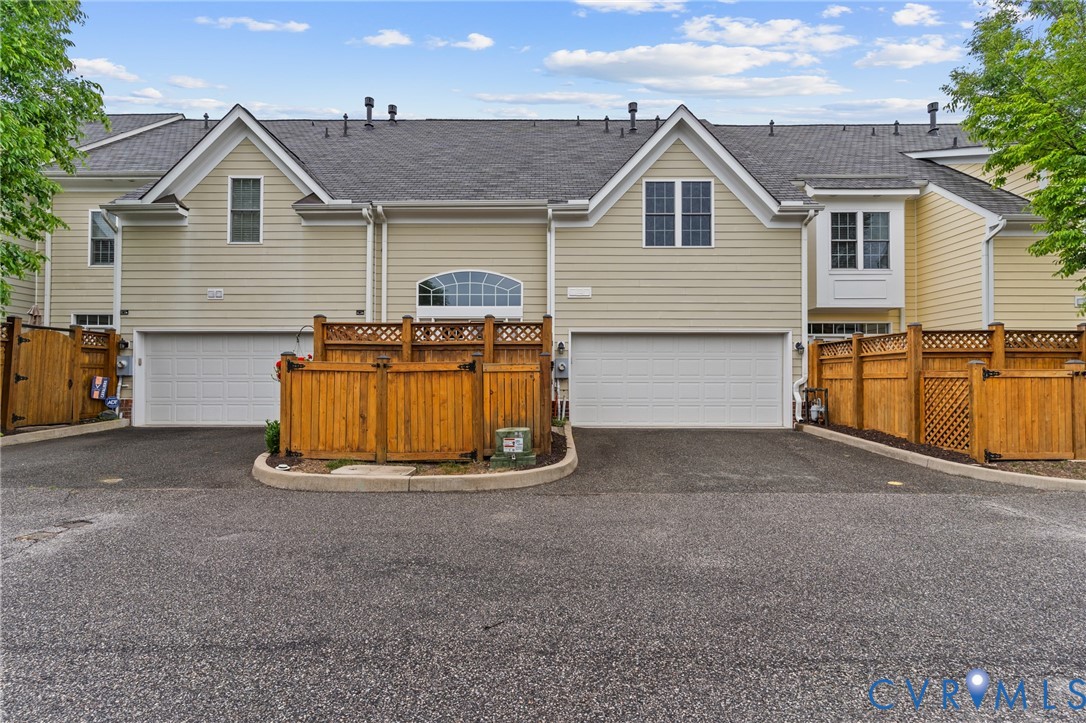 1004 Marney Ct