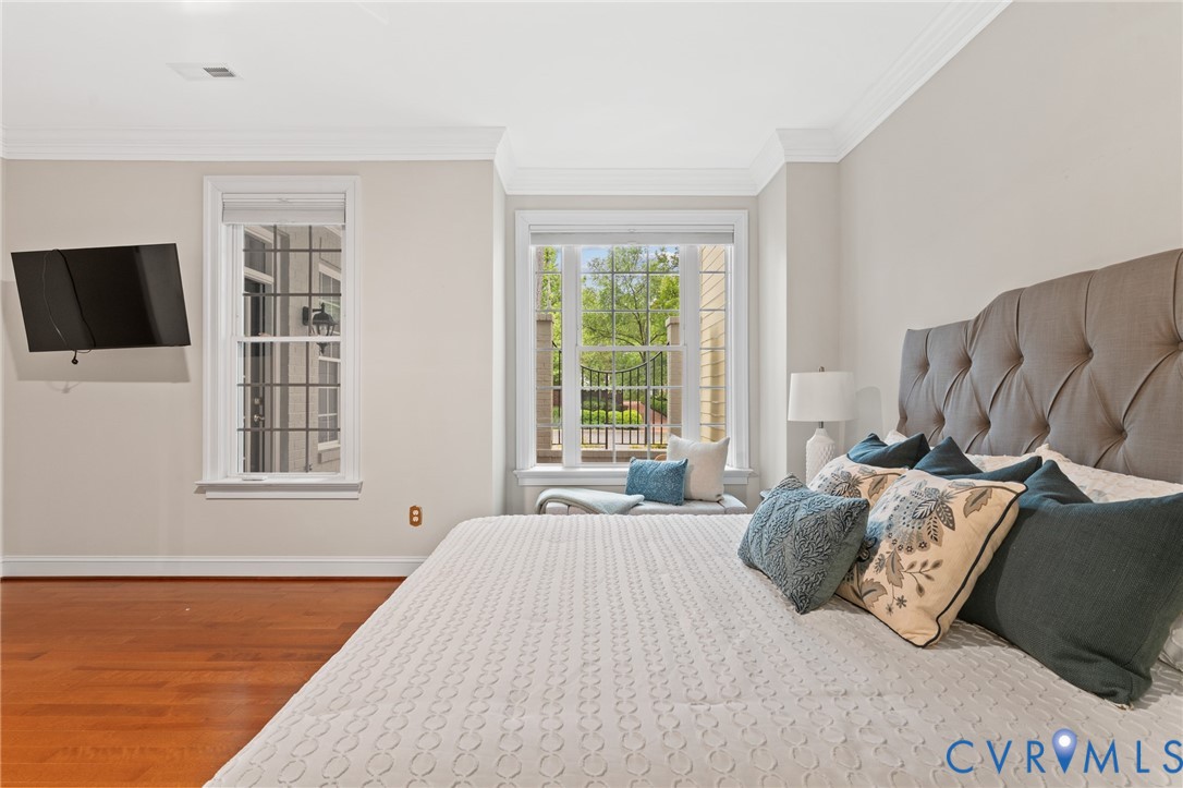 1004 Marney Ct