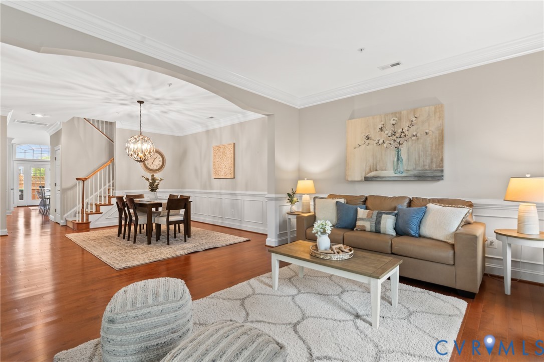 1004 Marney Ct
