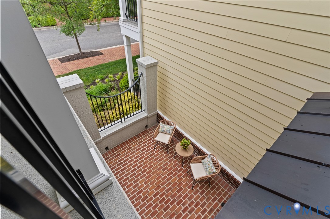 1004 Marney Ct