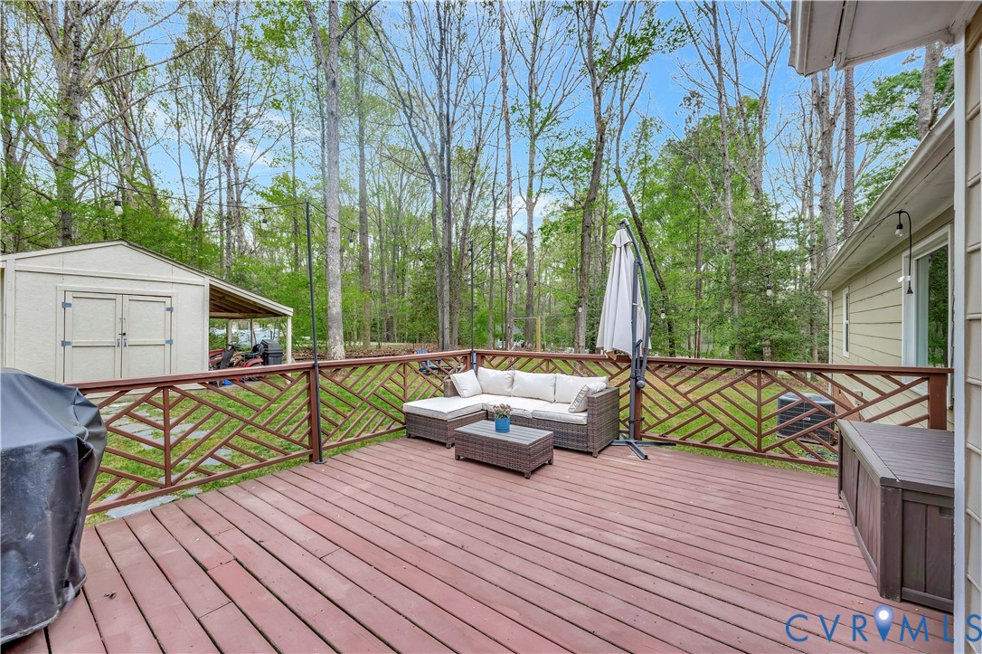 11711 Goldenbrook Dr