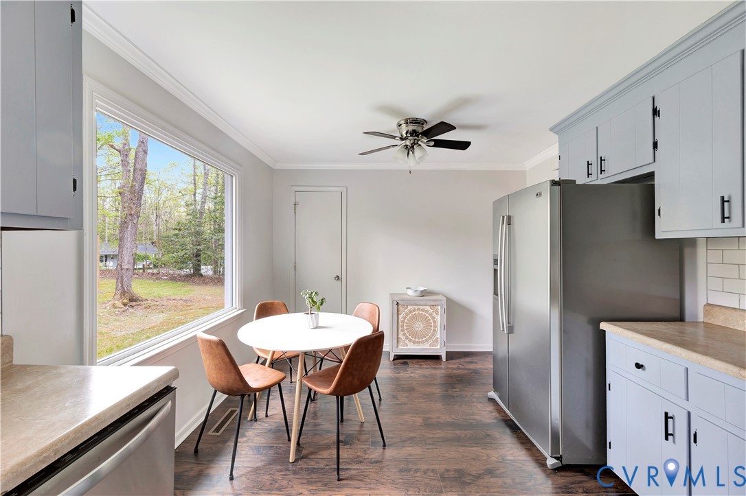 11711 Goldenbrook Dr