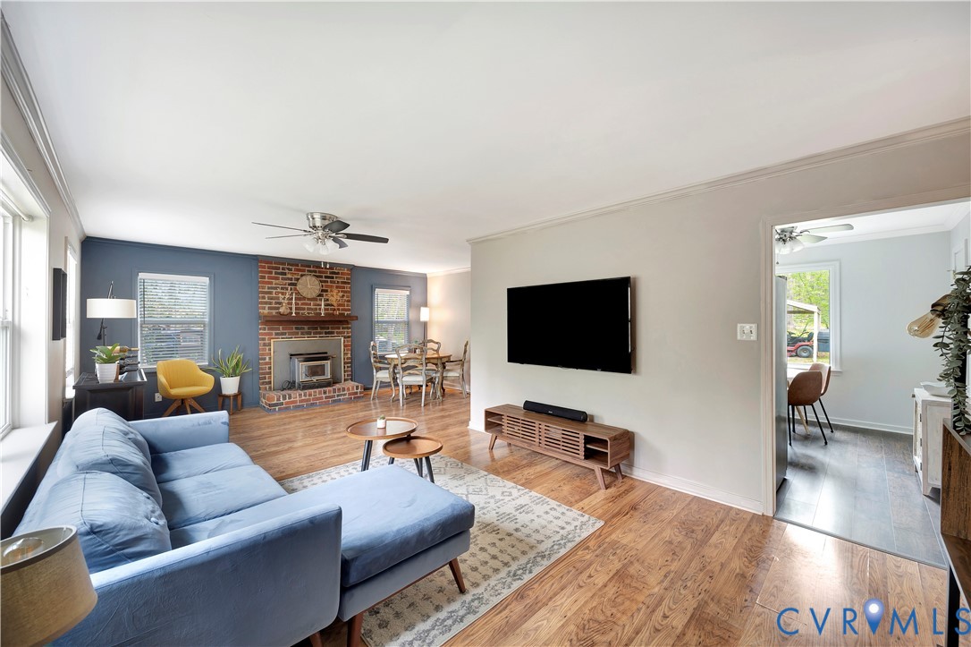 11711 Goldenbrook Dr