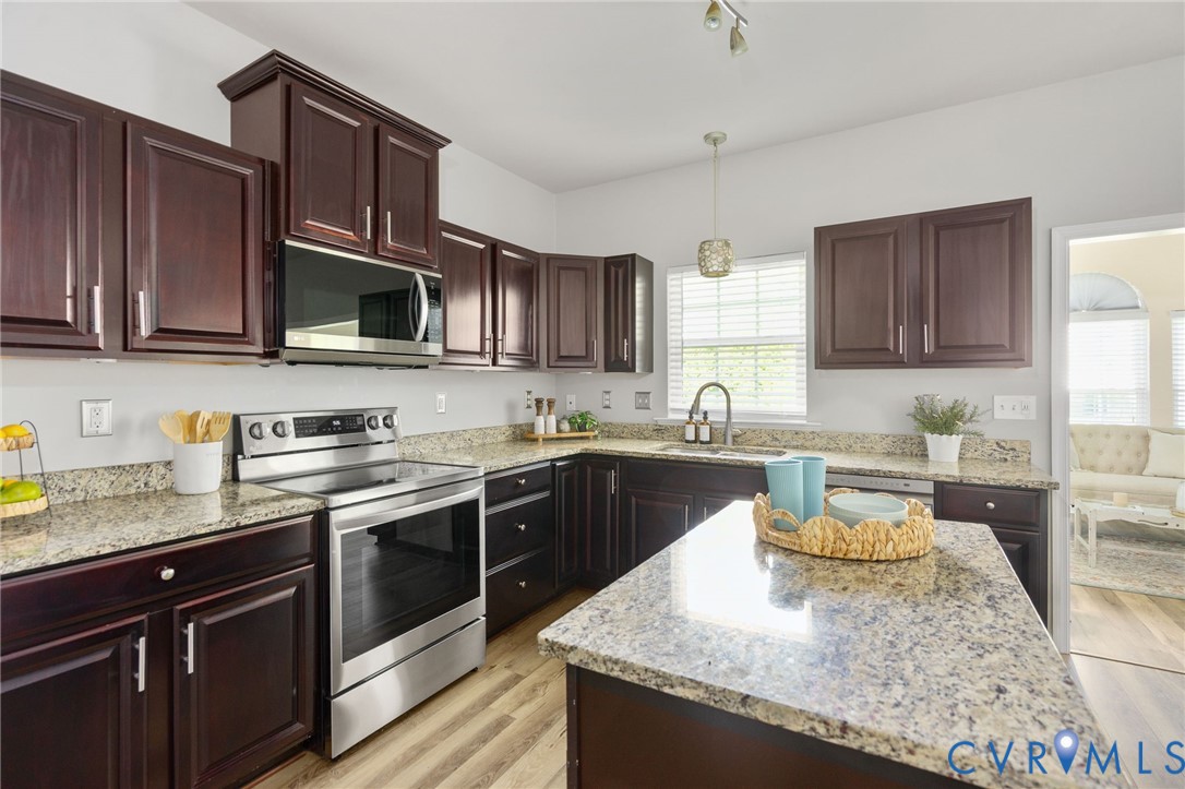 3130 Tadley Dr