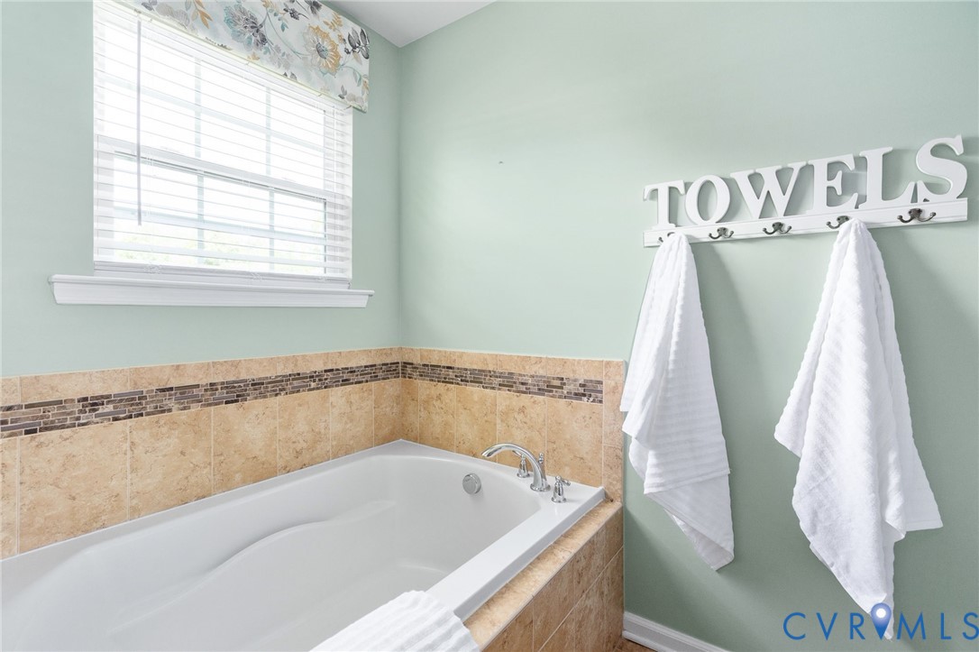 3130 Tadley Dr