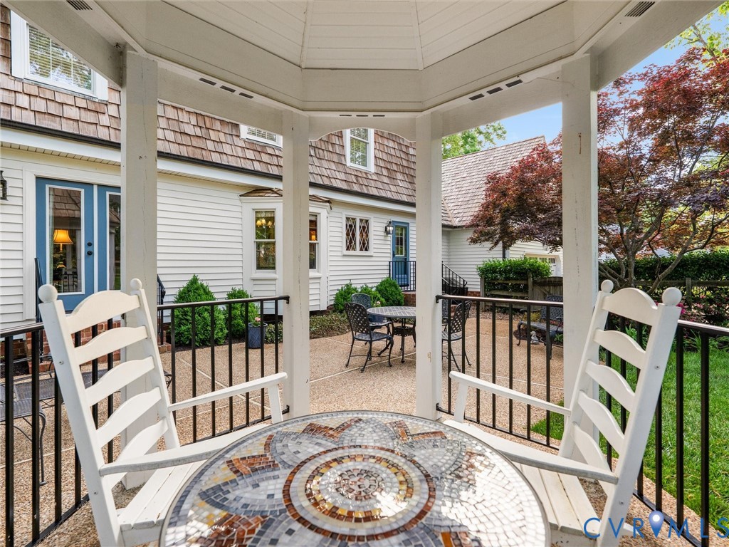 11811 Prince Regent Pl