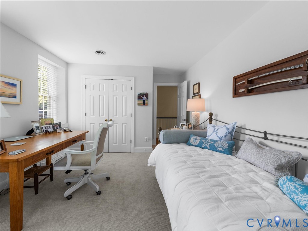 11811 Prince Regent Pl