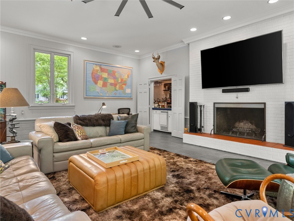 10301 Ashcrest Pl