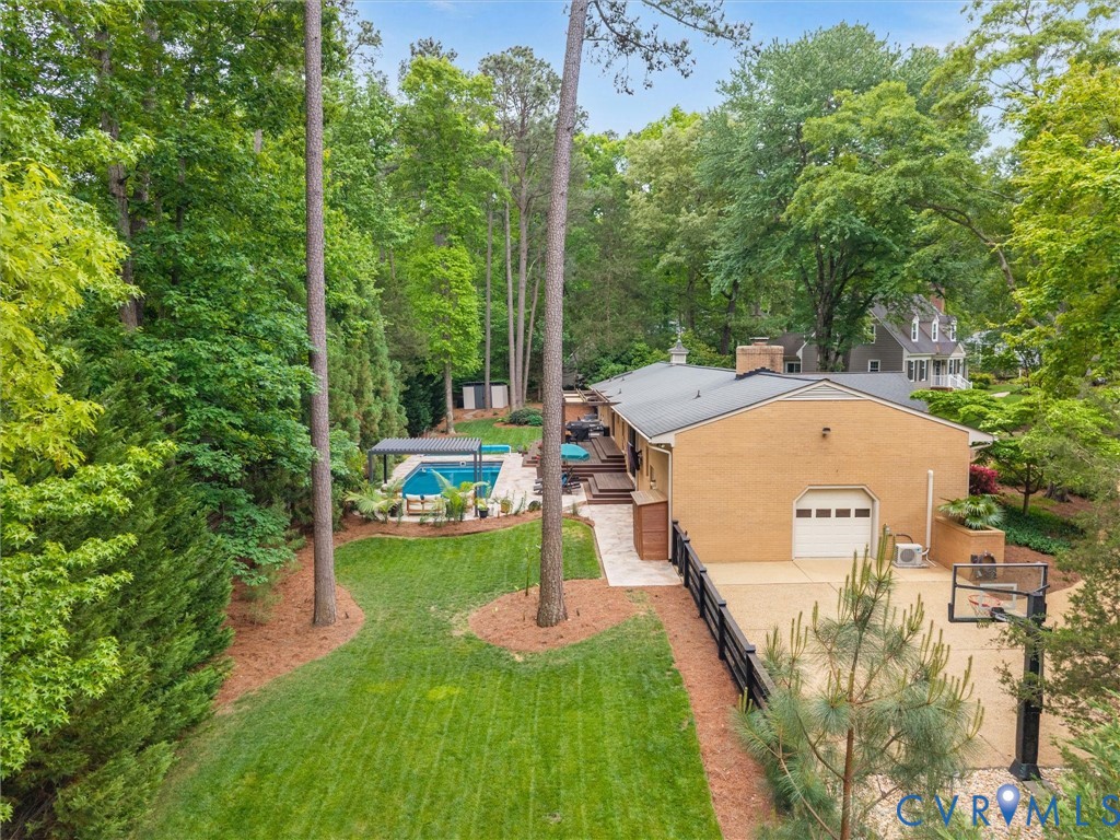 10301 Ashcrest Pl