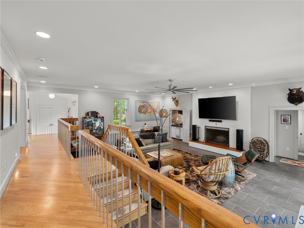 10301 Ashcrest Pl