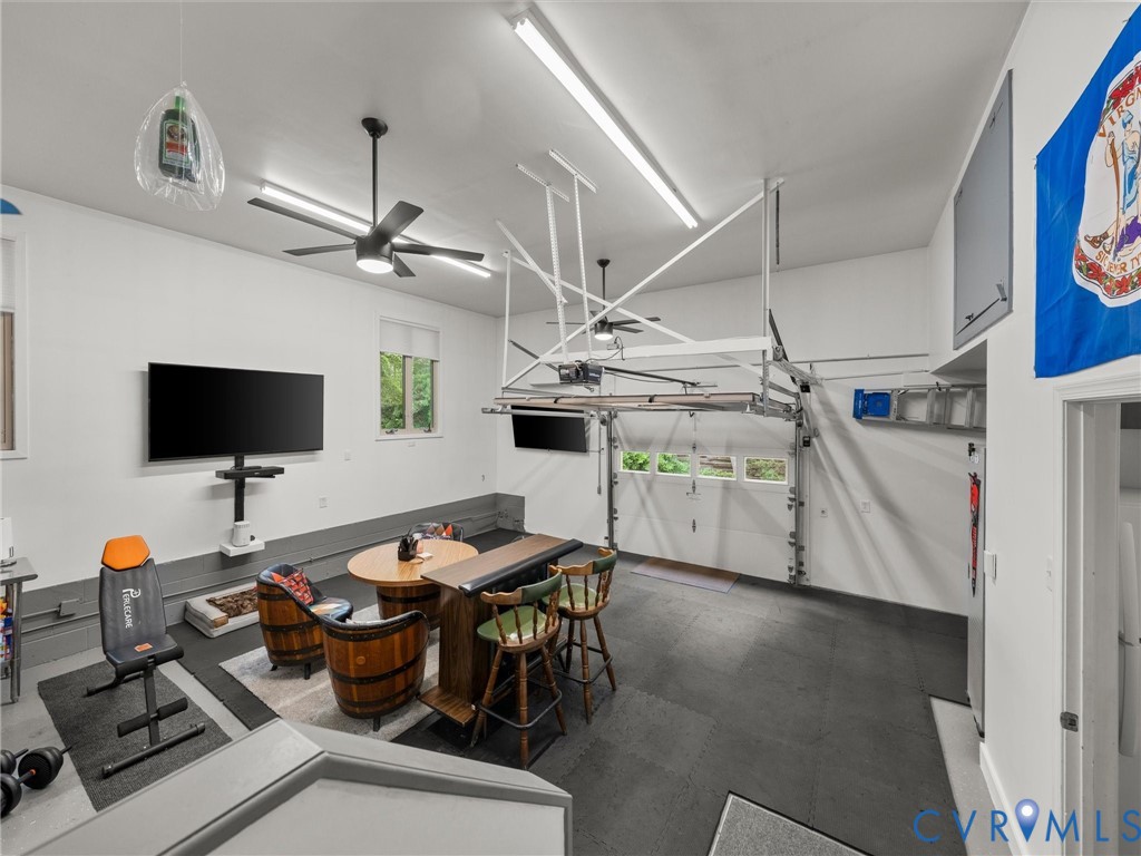 10301 Ashcrest Pl