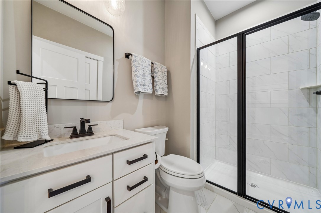 3301 Seaford Crossing Dr