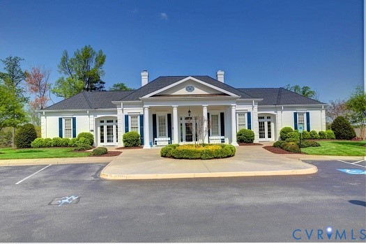 3301 Seaford Crossing Dr