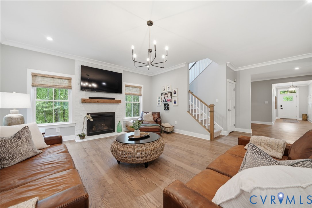 3301 Seaford Crossing Dr