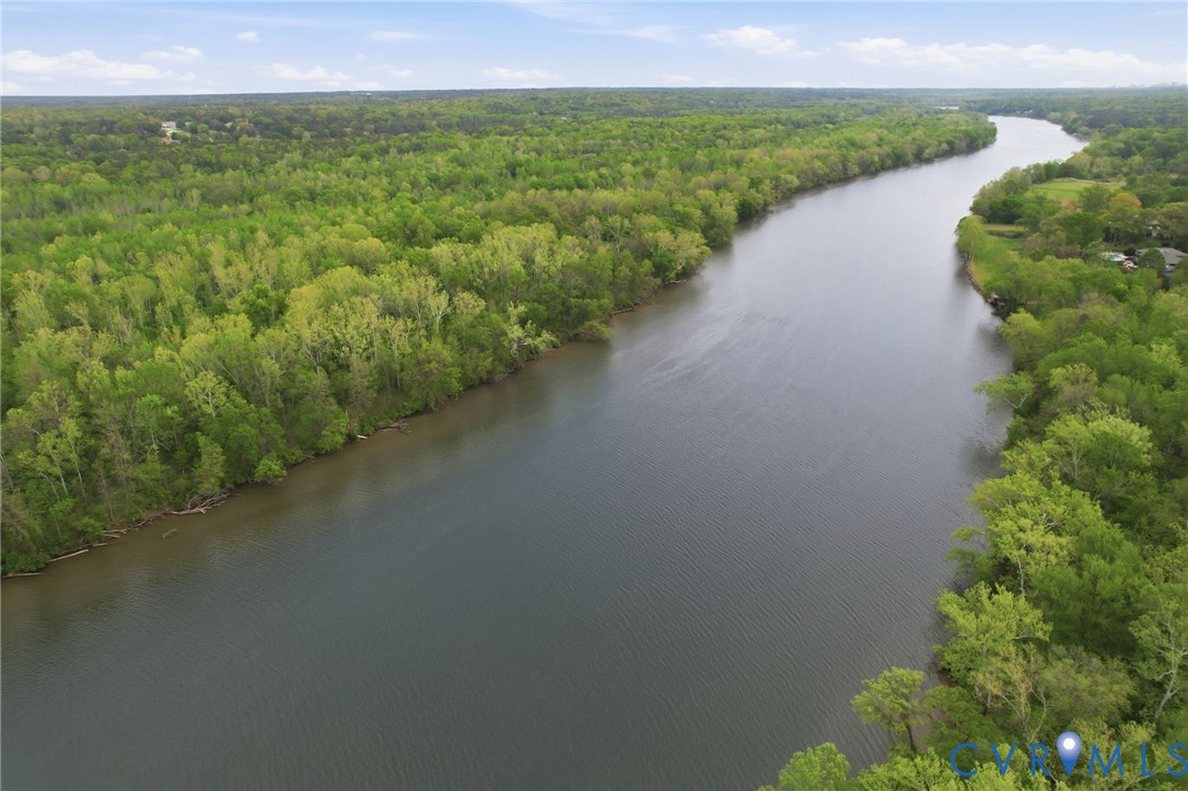 3301 Seaford Crossing Dr