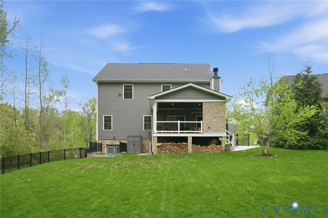 3301 Seaford Crossing Dr