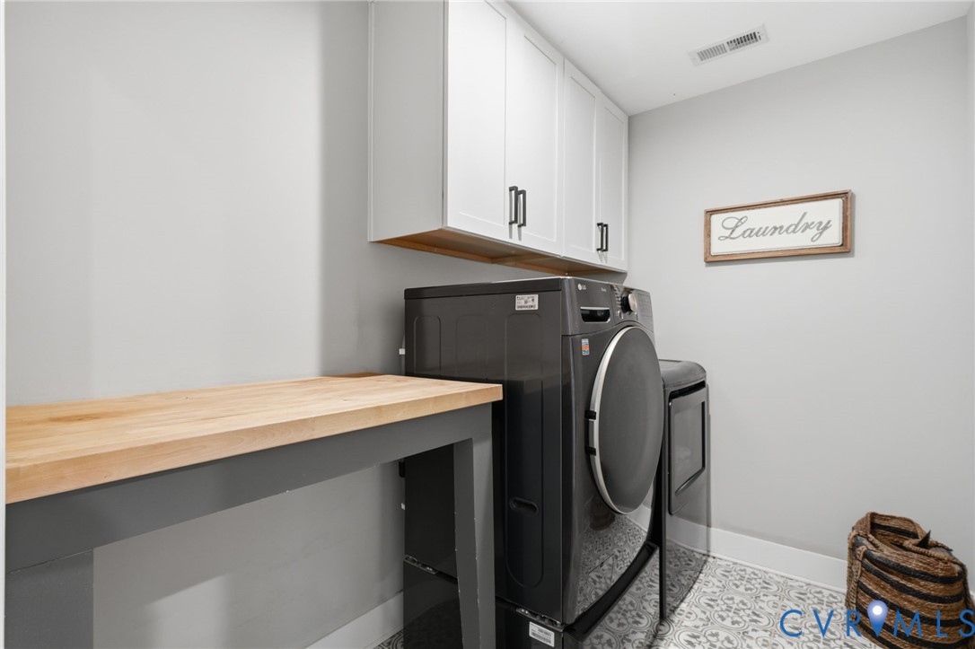 3301 Seaford Crossing Dr