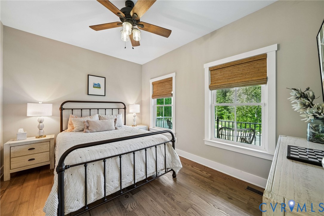 3301 Seaford Crossing Dr