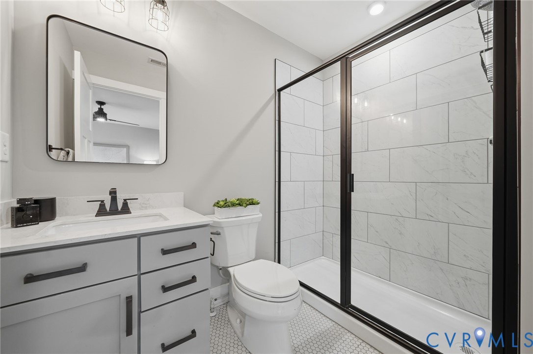 3301 Seaford Crossing Dr