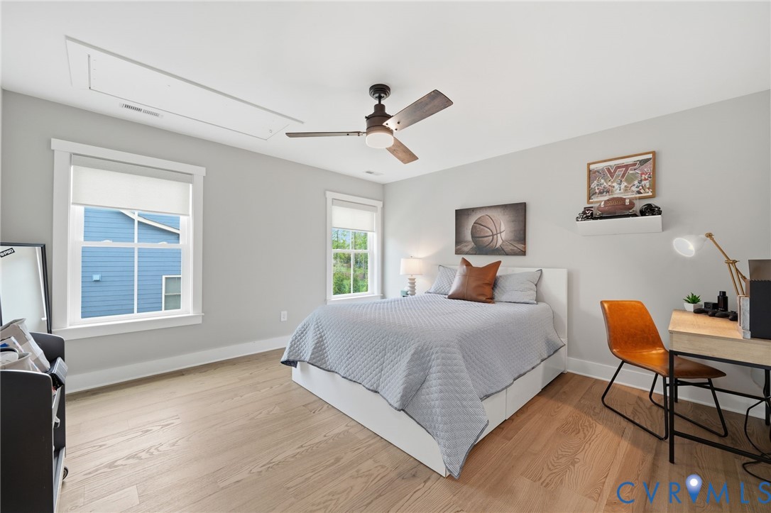 3301 Seaford Crossing Dr