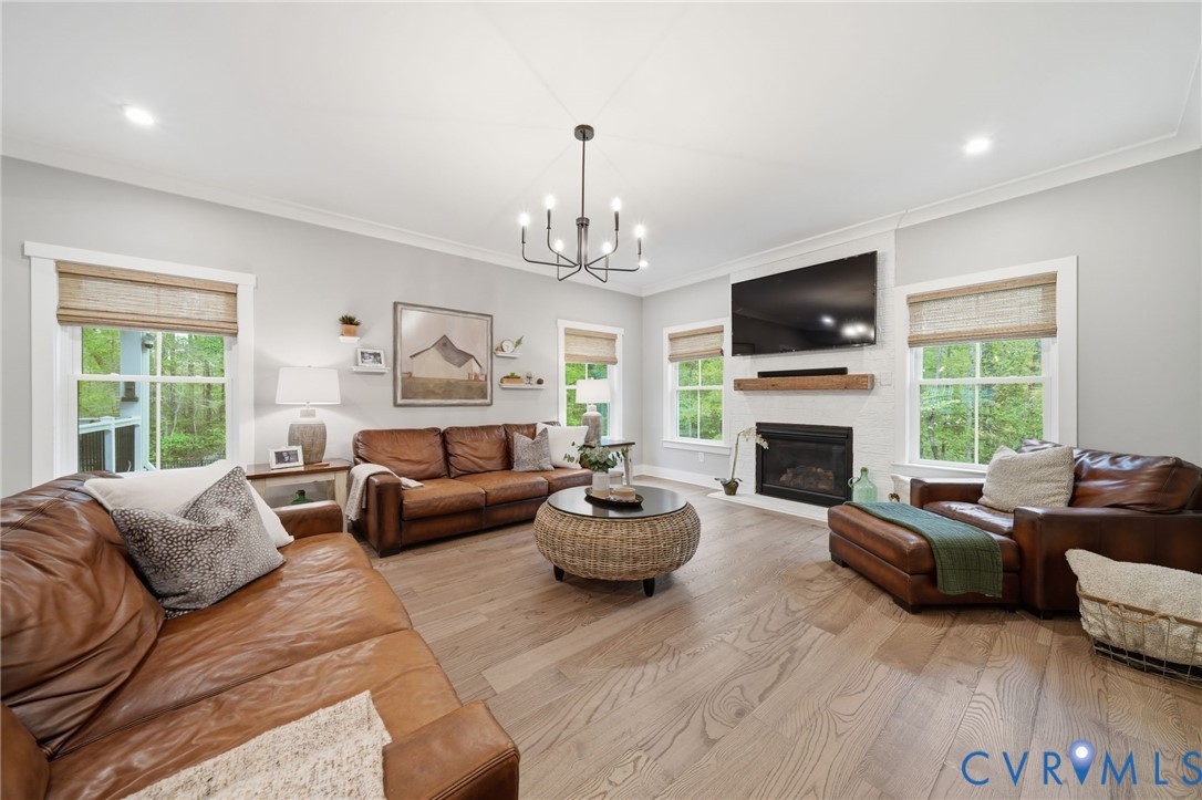 3301 Seaford Crossing Dr